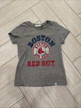 47 Brand Gray Boston Red Sox Women’s Tee with Red & Navy Graphics